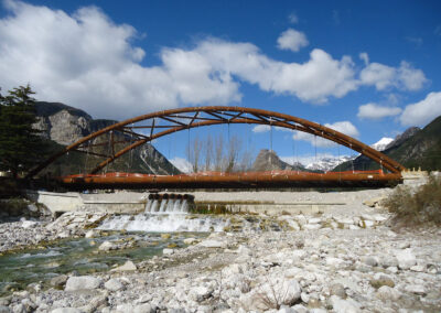 Ponte ad arco in acciaio – Moggio Udinese sul fiume Aupa
